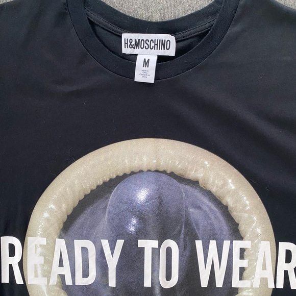 H&M Moschino “Ready To Wear” T-Shirt - Picture 2 of 5